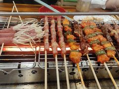 -哈尔滨小酒馆·鲜肉现穿自助烧烤(康新花园店)