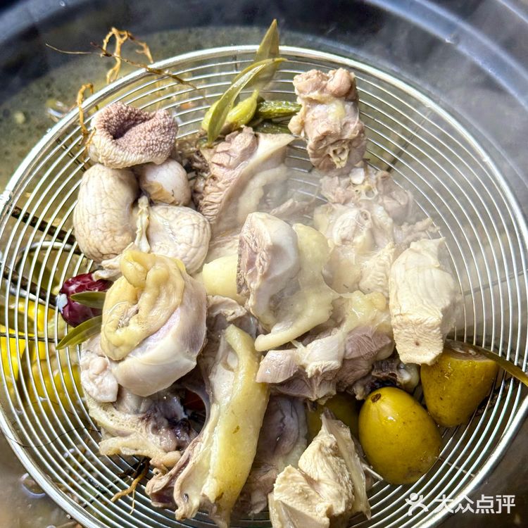 南城这家院子里面的鸡煲好香🤤翻看相册又馋了