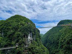 -蝶舞清江·恩施地心谷景区