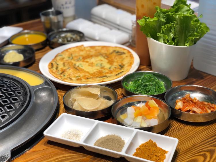 ohba碳火烤肉(顺盈时代广场店)-"91门口很有韩国feel9693是个