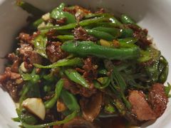 辣椒炒土猪肉-六合居·明厨亮灶餐厅(成双大道店)