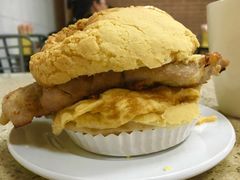 猪扒蛋菠萝包-沙溪兄茶餐厅