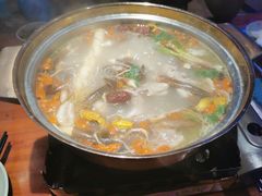 -千岛蚝高压锅生蚝·人参火锅(白云万达店)