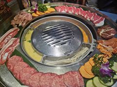 -哈哈碳都·牛肋条无限自助烤肉(台江万达店)