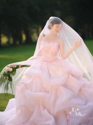 -喜爱高定婚纱摄影