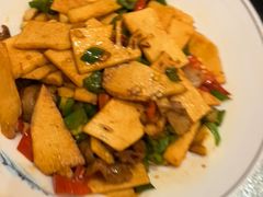 -松沪名灶·豆浆鱼头·新上海菜(飞航吾悦广场店)