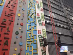 -极限PLAY运动娱乐新世界·团建派对表演休闲馆·室内高空游乐园