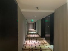 -西安绿地假日酒店