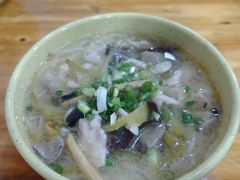 -老字号巴山酸菜米线(巴渝佳梦小区店)