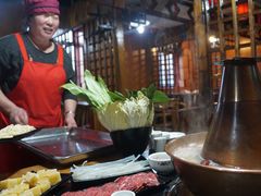 -果松木炭酸菜铜火锅·外婆参鸡汤