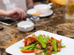 炒口蘑荷兰豆-宜兴隆家宴·私房菜(泰安华庭店)