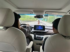 -一嗨租车(凤凰机场店)