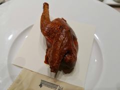 红烧乳鸽-鲤院·新中式美学·庭院餐厅(夫子庙店)