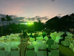 -亚龙湾希尔顿自助餐厅·海鲜·烧烤·沙滩BBQ·现场乐队