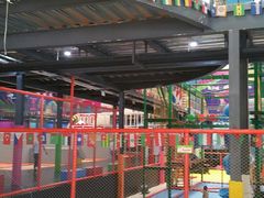 -超人空间竞技场·轰趴团建蹦床主题公园