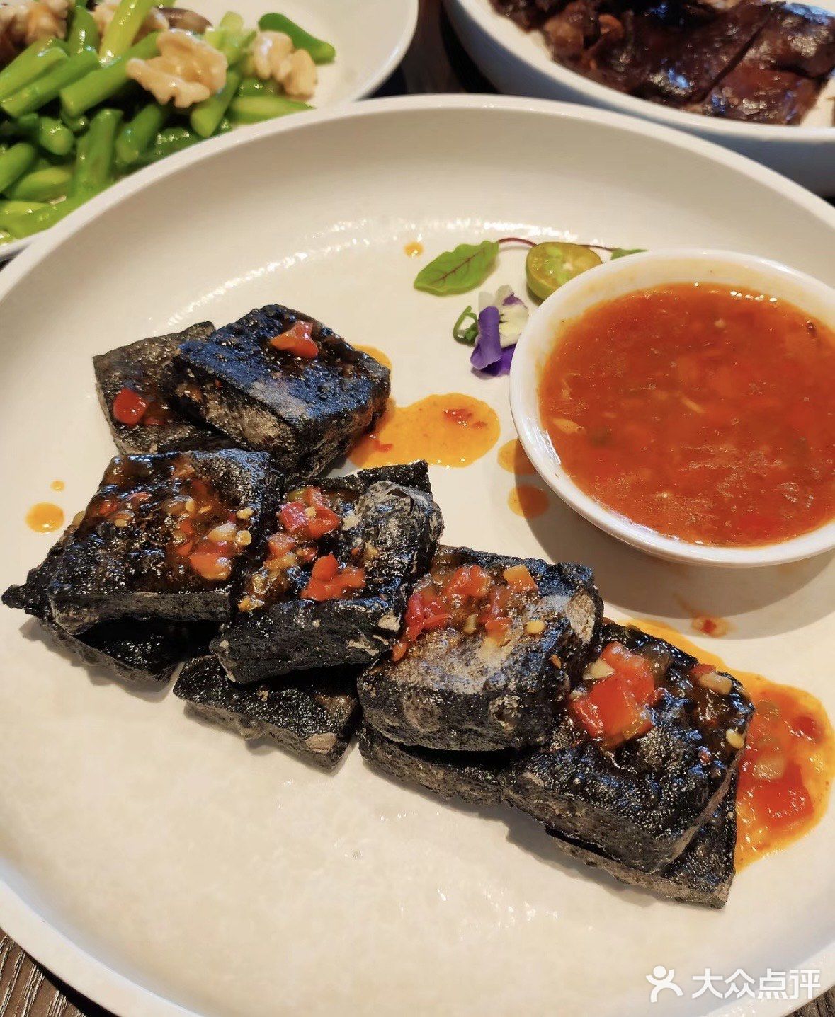 这家湘菜有点哇塞！环境菜品都很棒