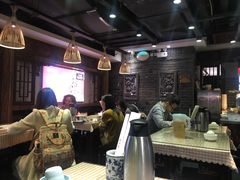 大堂-张氏宽窄巷成都名小吃(茂业百货华强北店)