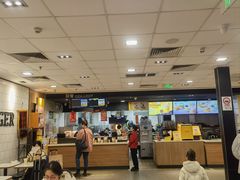 -麦当劳(上海虹桥站30B检票口楼上)