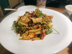 -费大厨辣椒炒肉(黄兴中心广场店)