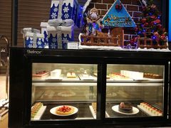 面包甜点陈列柜-爱丽舍西餐厅(万悦格兰云天大酒店)