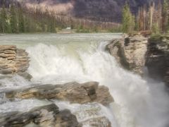 -阿萨巴斯卡瀑布观景点