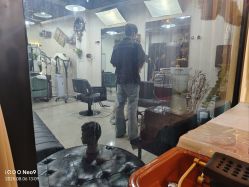 -卡木里发型工作室