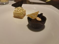 -鲜艳西餐厅(衡山路十二号华邑店)
