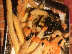 挺满一盘子的薯条-你又瘦了小酒馆(奥体店)