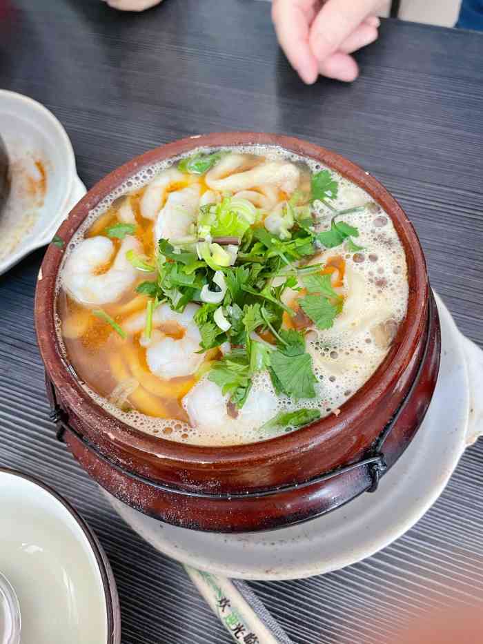 三鲜面14元,里面有虾仁,相比之下南和的物价真的太感人了!