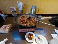 -富正毅三下锅·湘西韵味(天门山索道店)