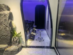 -TOP HAIR SALON