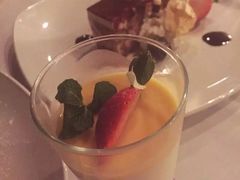 -Top Of Vancouver Revolving Restaurant