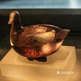                     游弋在楚文化中