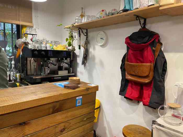 小野咖啡-"虽然最近都没有喝到奶盖拿铁但是依然还是.