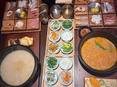 -银米·云南传统过桥米线(双廊黑金冠店)