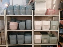 -名创优品(北京新中关购物中心地铁层店)