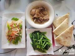 -爱月宝月嫂·育儿嫂(哈尔滨总店)