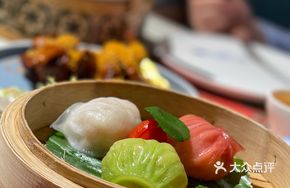 Cantonese Steamed Shrimp Dumplings with Soup