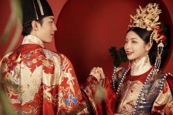 点击看大图 -挪娅婚纱摄影皇家会所