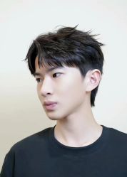 -一家只做男发烫染的店