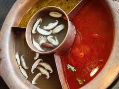 菌王奇香锅-滇釜火锅·能喝汤的火锅(车公庄店)