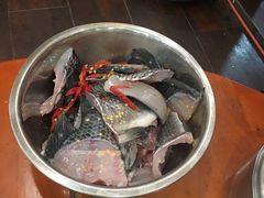 -刘胖娃鱼庄·特色肥肠鱼(杨家坪店)
