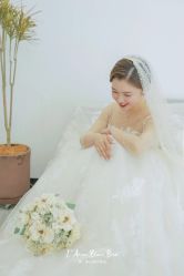 -禕·愫白婚纱商店