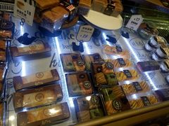 零售区-红跑车(朝晖店)