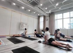 -亚太瑜伽普拉提学院