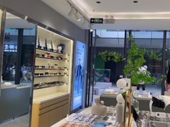 -视野联行眼镜·蔡司·尼康·豪雅·依视路(青浦宝龙店)