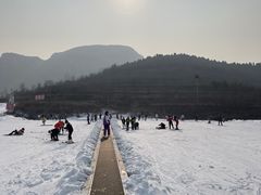 -济南卧虎山滑雪场
