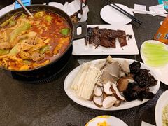-湘肠香火锅店(团结湖店)