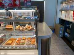 面包甜点陈列柜-Tims天好咖啡(河西万象城店)