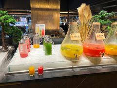 -钱小奴海鲜自助黑金店(杭州滨江龙湖店)